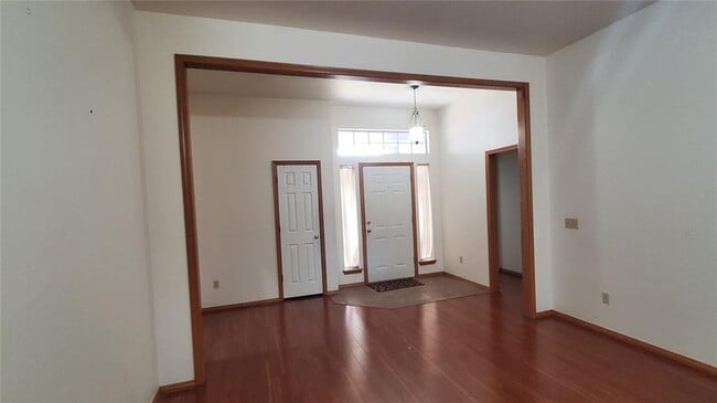 Photo - 400 Amanda Dr