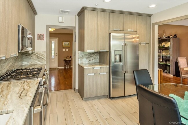 Photo - 76 Robby Ln