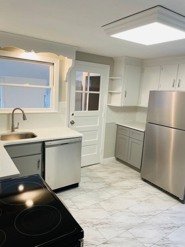 Photo - Seymour Unit The Seymour Two Floor Apartment