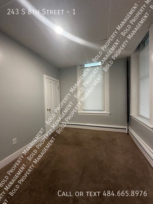 Photo - 243 S 8th St Unit 1