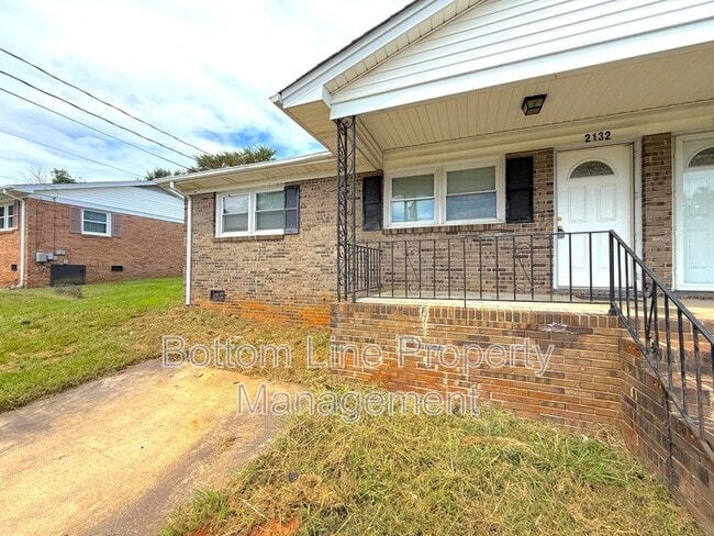 Building Photo - 2132 Brookneal Dr Rental
