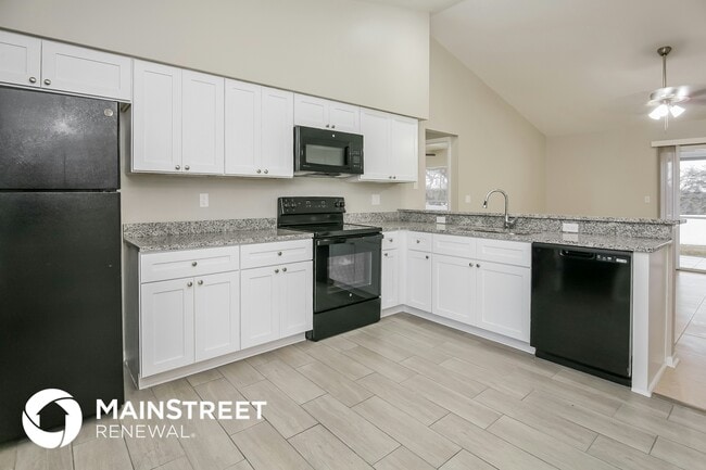 Photo - 246 Cobblestone Dr