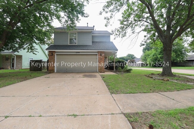 Building Photo - 3 Bed | 2.5 Bath in Jenks!