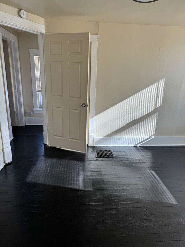 Photo - Spacious 2 Bedroom Home for Rent – Updated & Move-In Ready!