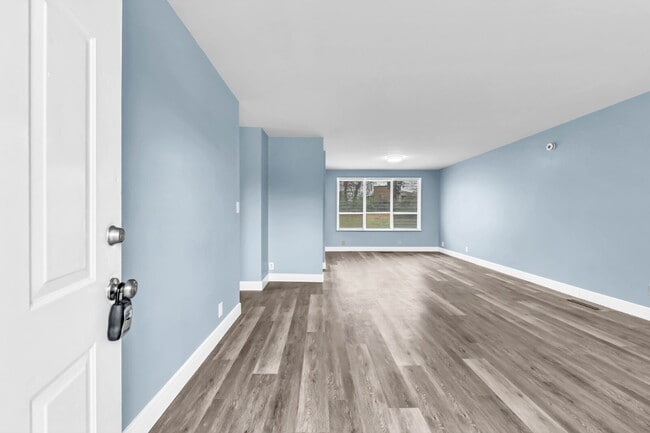 Photo - ???? Fully Renovated 3 Bedroom Home in a Convenient Clarksville Location!