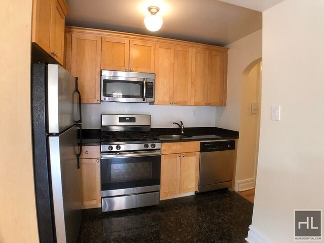 Photo - Christopher Street Unit 5A