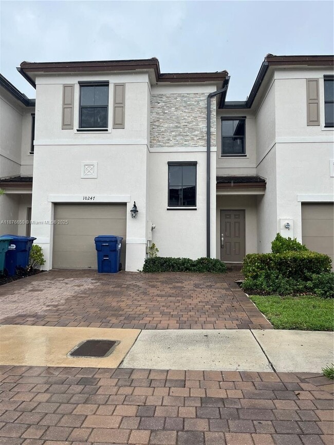 Building Photo - 10247 SW 231st Ln Rental