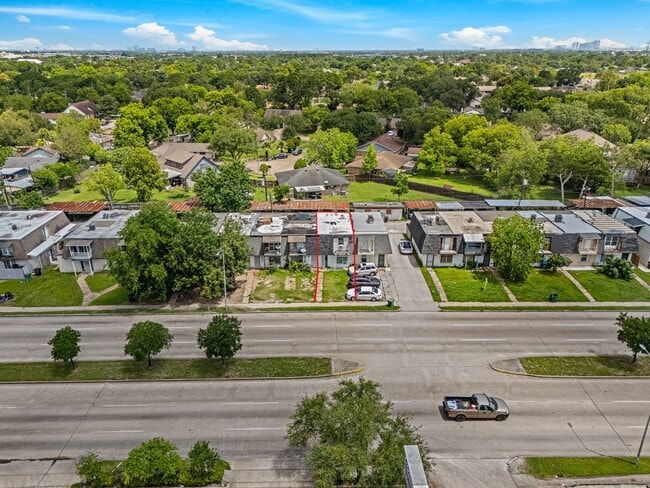 Photo - 12054 Beechnut St