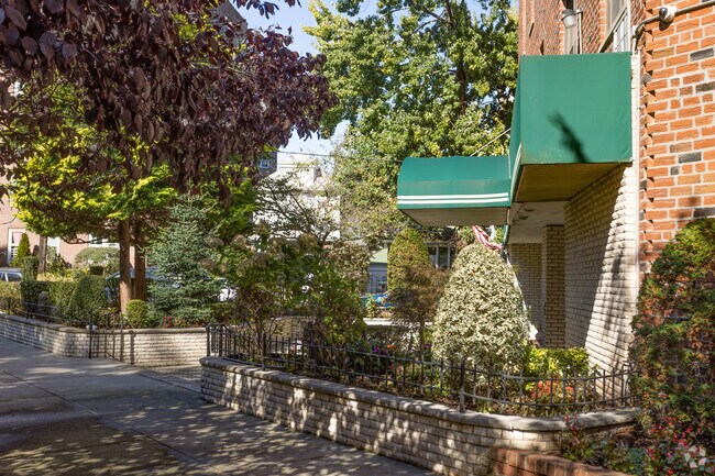 Photo - 149 Marine Ave