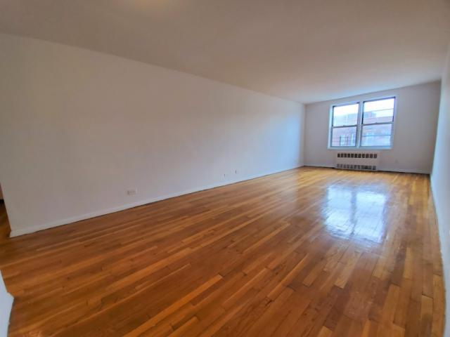 3 bedroom in Forest Hills NY 11375 - 3 bedroom in Forest Hills NY 11375 Condo Unit 6K