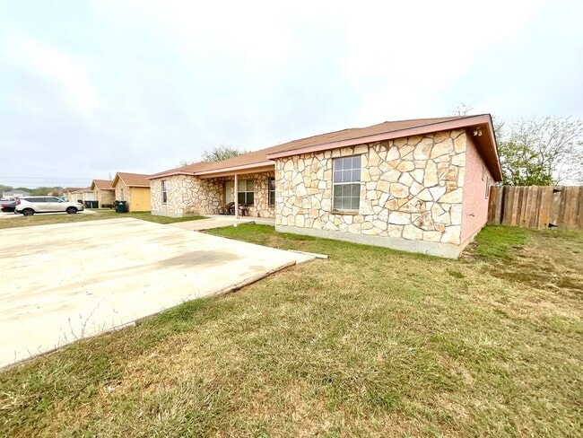 Photo - Charming 3-Bed, 2-Bath Home with Fenced Yard – Pet Friendly!