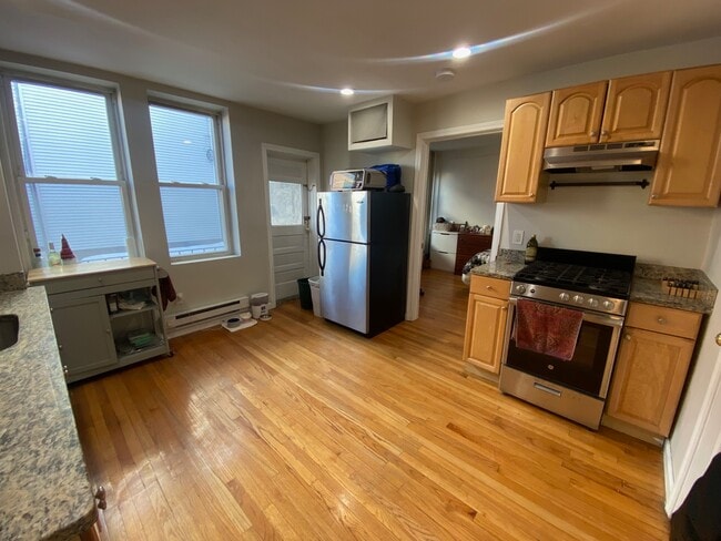 Photo - 224 Hanover St Unit 4