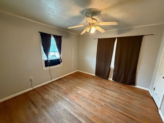 Photo - Centrally Located 2/1/1