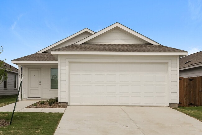 Building Photo - 1243 Maple St