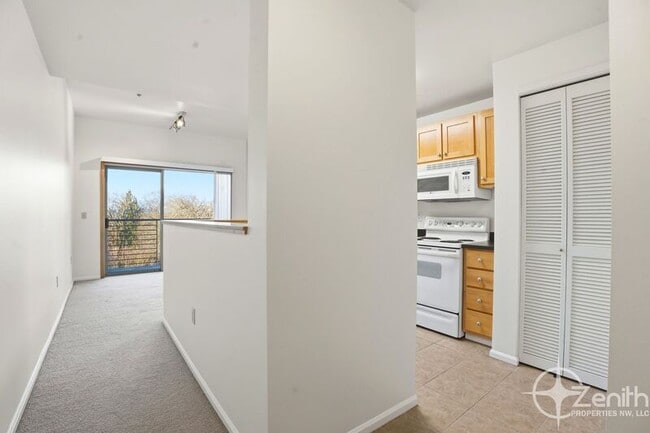 Photo - 701 Columbia St Unit 711