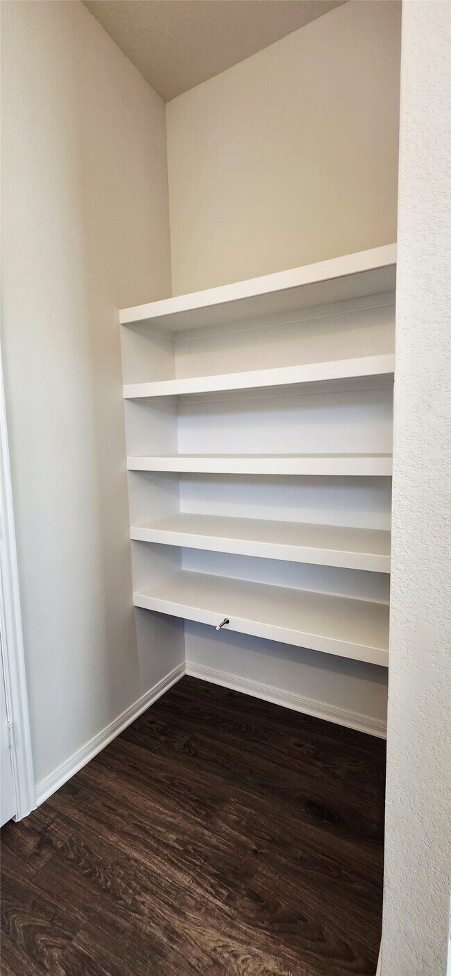 Photo - 406 Magnolia Ln