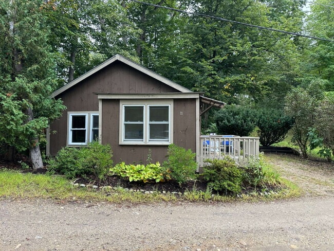 Building Photo - Charming Barrington Cottage Retreat: Fully Equipped 1BR Living with Private Yard Space!