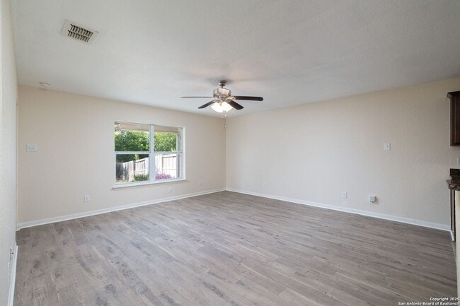 Photo - 6507 Luckey Square