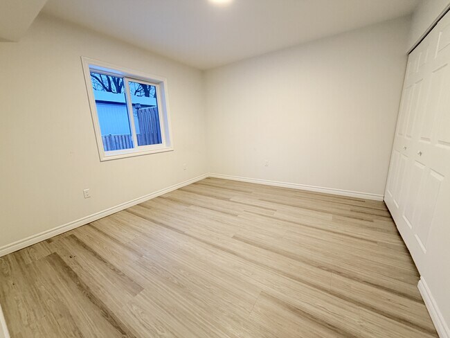 Photo - 3250 River St Unit 3