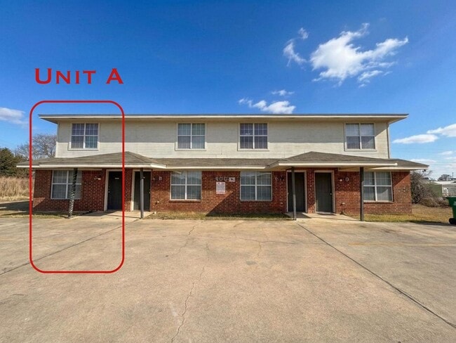 Photo - 400 Brittney Way Unidad # C