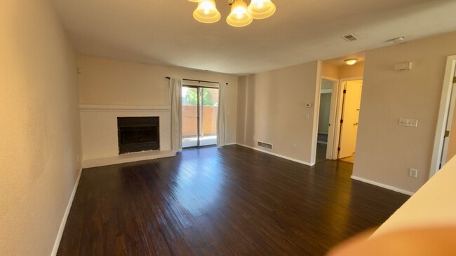 Photo - 2225 S Buckley Rd Unidad 101