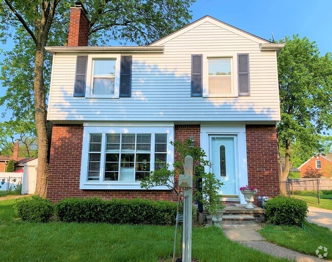 Building Photo - 1527 S Eton St Rental