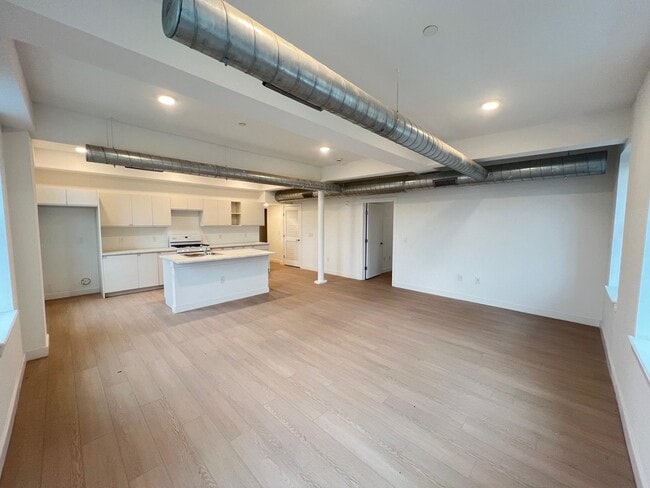 Photo - 141 Christopher Columbus Dr Unit #3