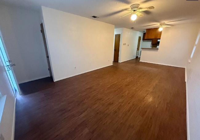 Photo - 2813 W Shaw St