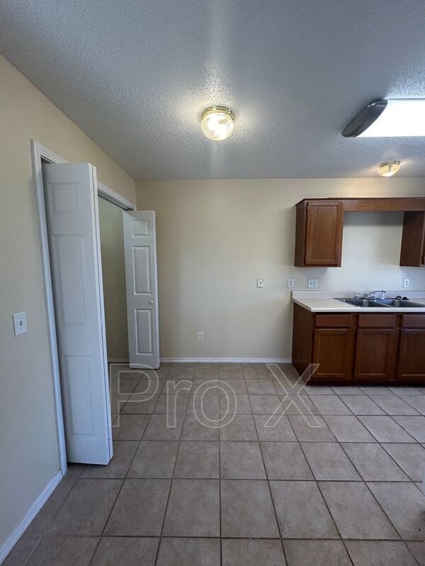 Photo - 3510 SW Landau Ct Unidad Apt 2