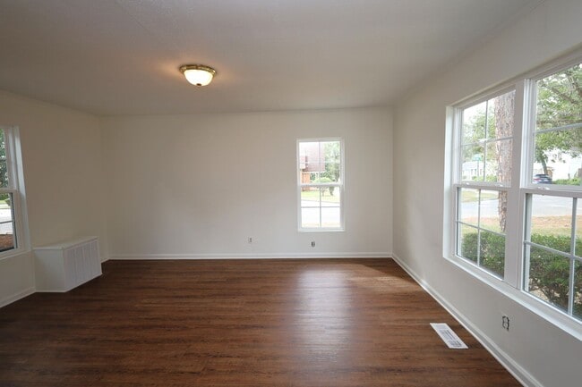 Photo - 1701 N Lee St