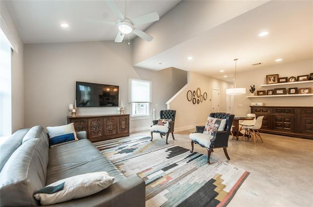 Photo - 971 Bassett Pl