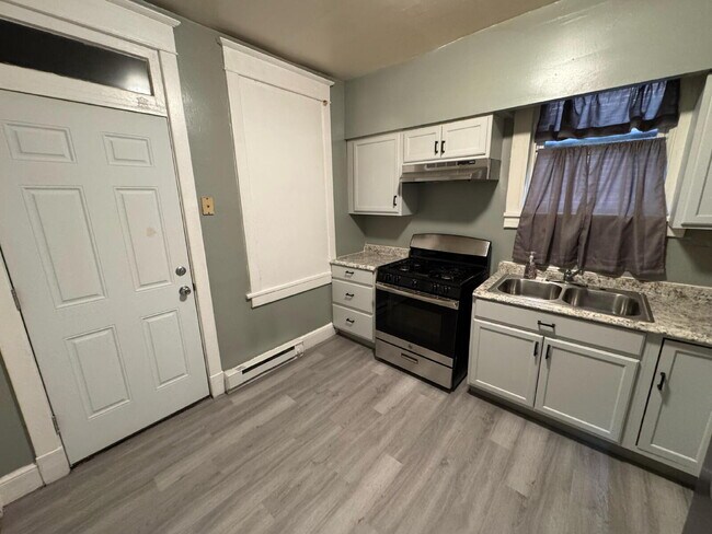 Photo - 1818 Walnut St