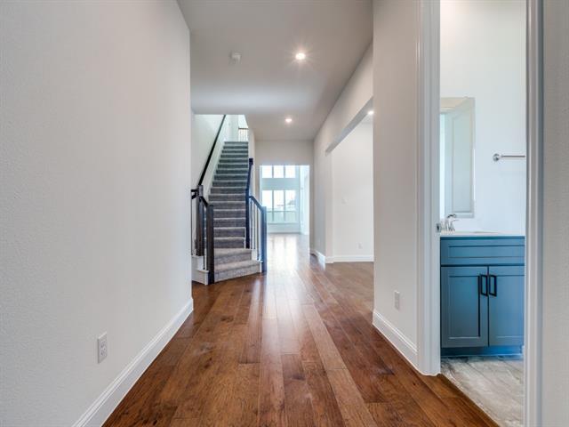 Photo - 604 Verona Dr