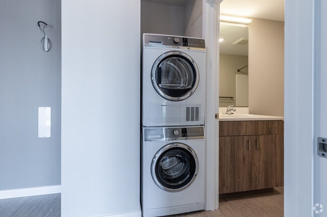1BR, 1BA -537SF