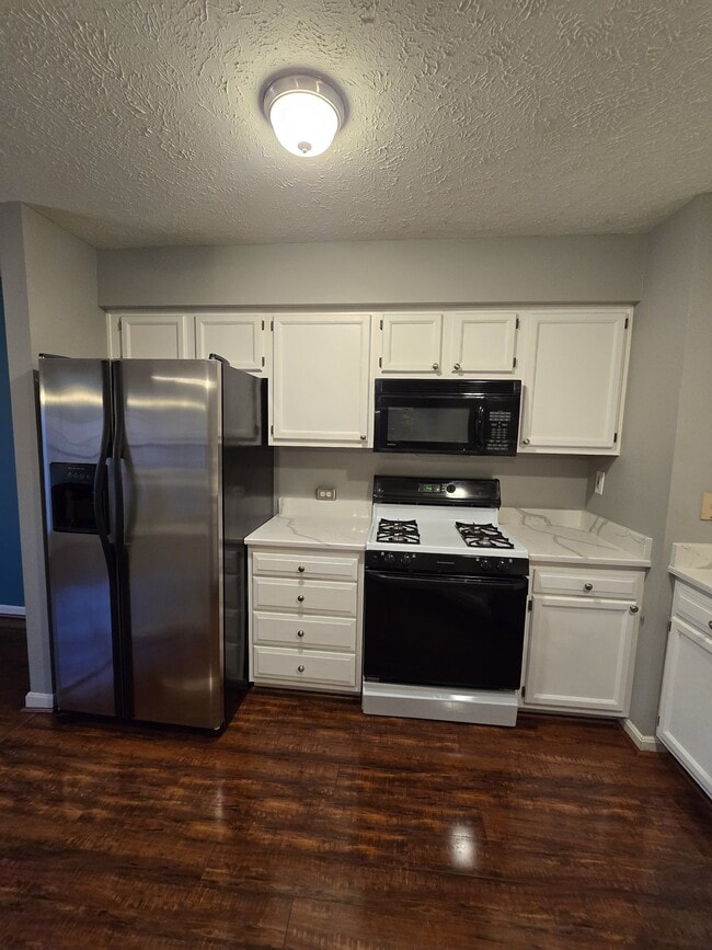 Photo - 115 Westbrooke Ln