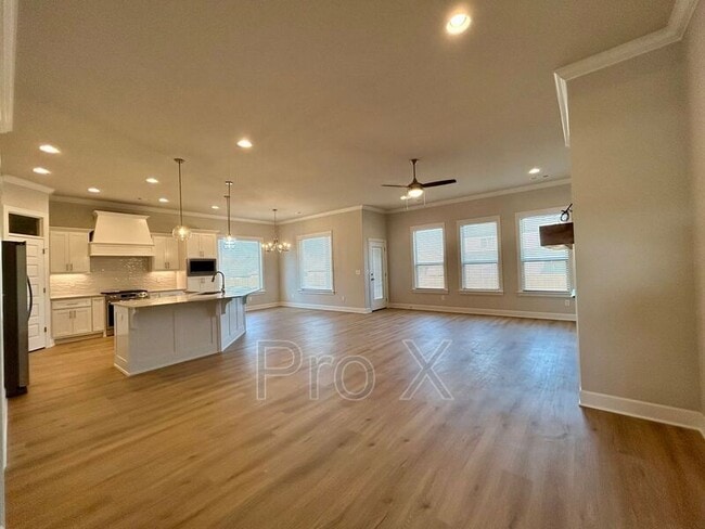 Photo - 1812 Charles St