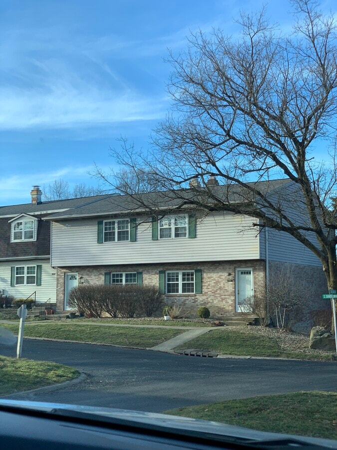 Photo - 1323 Sandlewood Oval