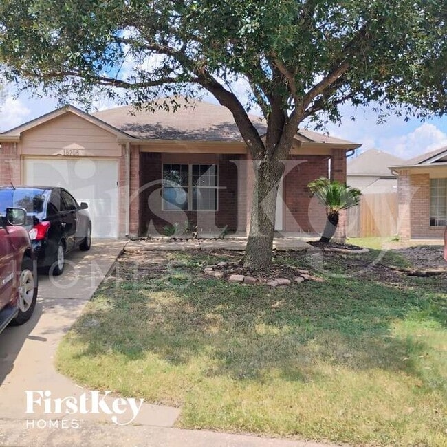 Building Photo - 18706 Driftwood Springs Dr Rental