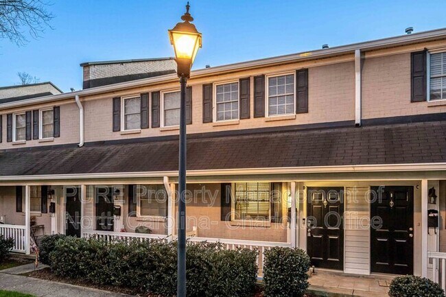 Photo - 1230 Green Oaks Ln Unit D