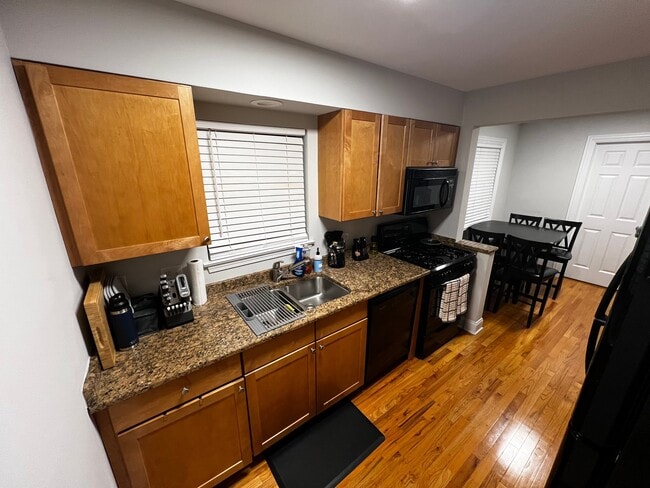 Photo - 4891 N Ashland Ave Unit Apt 3W