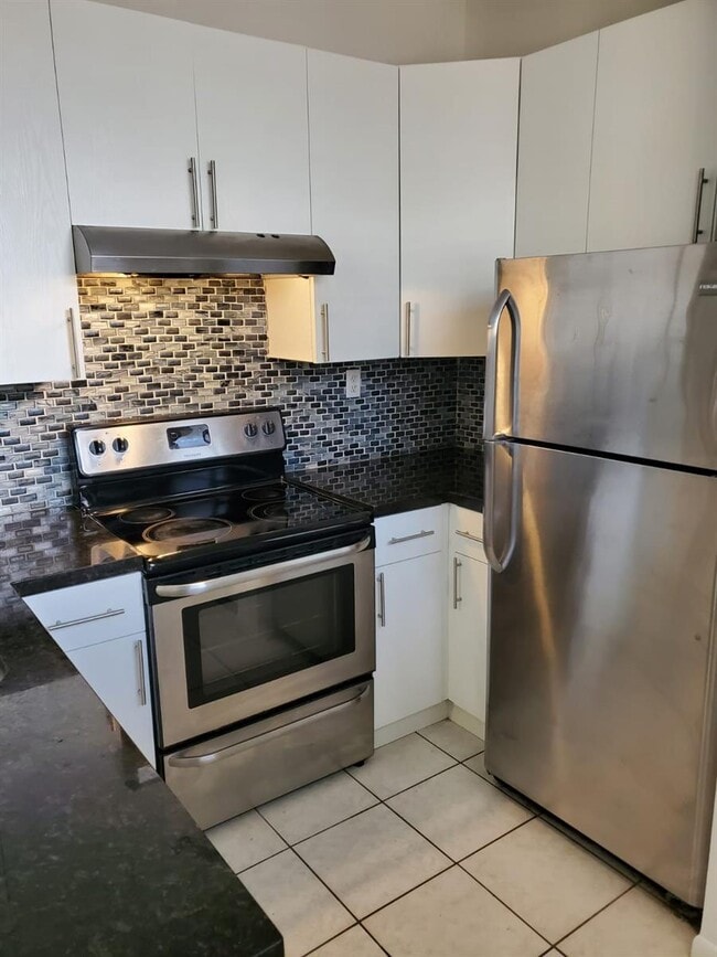 Building Photo - 1731 NW 96th Ter Unit 2D Rental