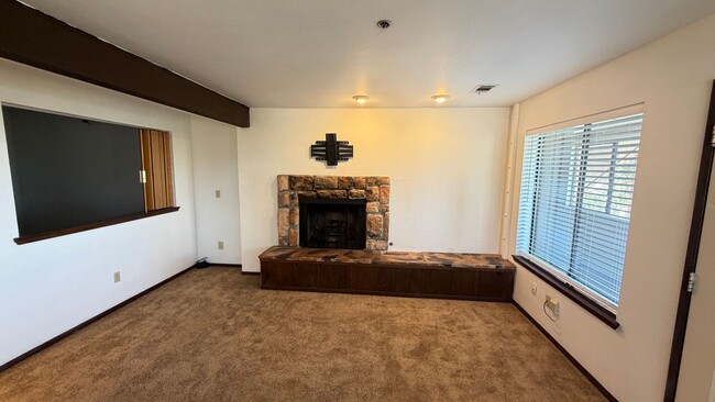 Photo - 759 Boulder Ct