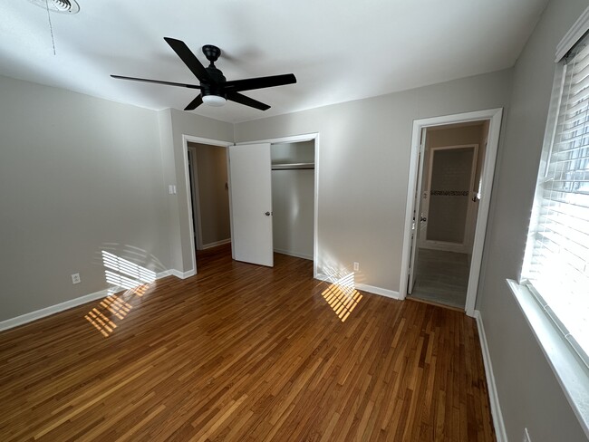 Photo - 4509 N Cypress St