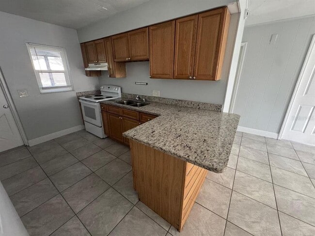 Photo - 1392 King St