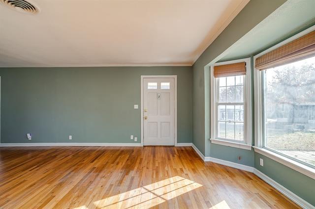 Photo - 4412 Calmont Ave