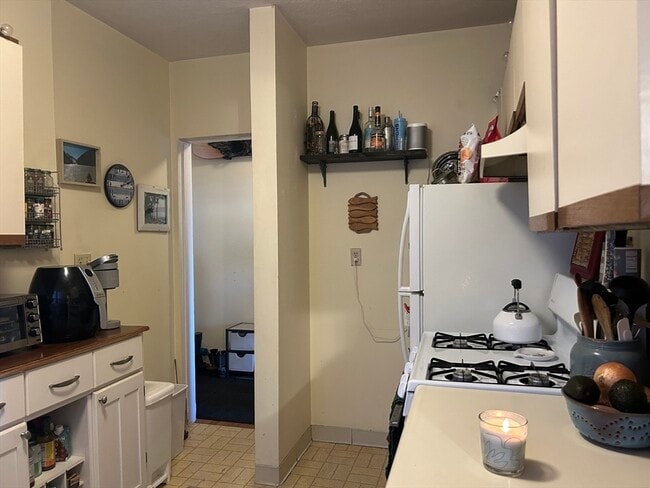 Photo - 1933 Commonwealth Ave Unidad 8