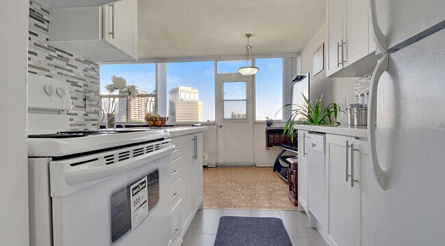 Building Photo - Central Park Terrace (A) Unit 00409