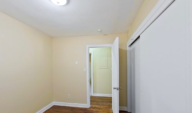 Photo - 1930 Wayne Ln