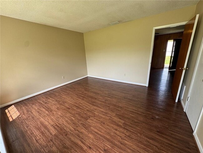 Photo - 24 Bethel Forest Dr S