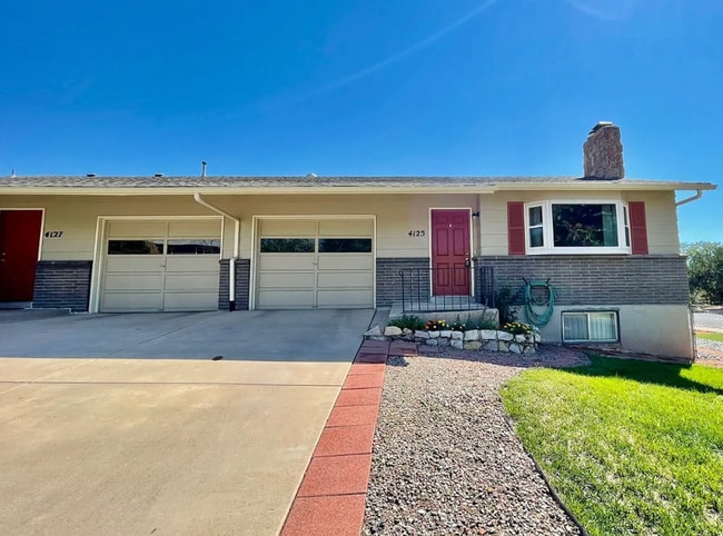 Building Photo - Tulip Way 4125-4127 Unit 4125
